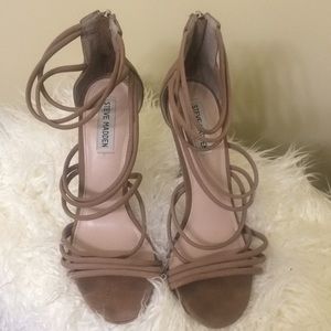 Steve Madden Santi  Nude/Tan heels size 9M